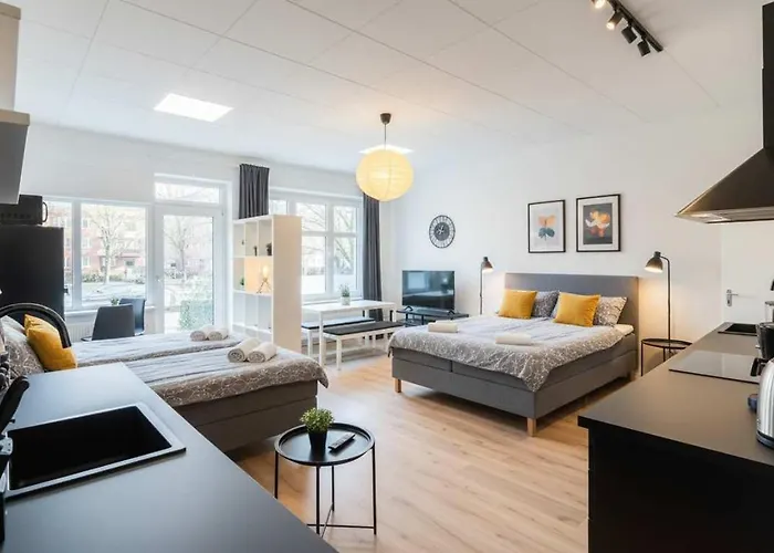 Spacious Two Br Close To Stadtpark And Street Parking Hamburg